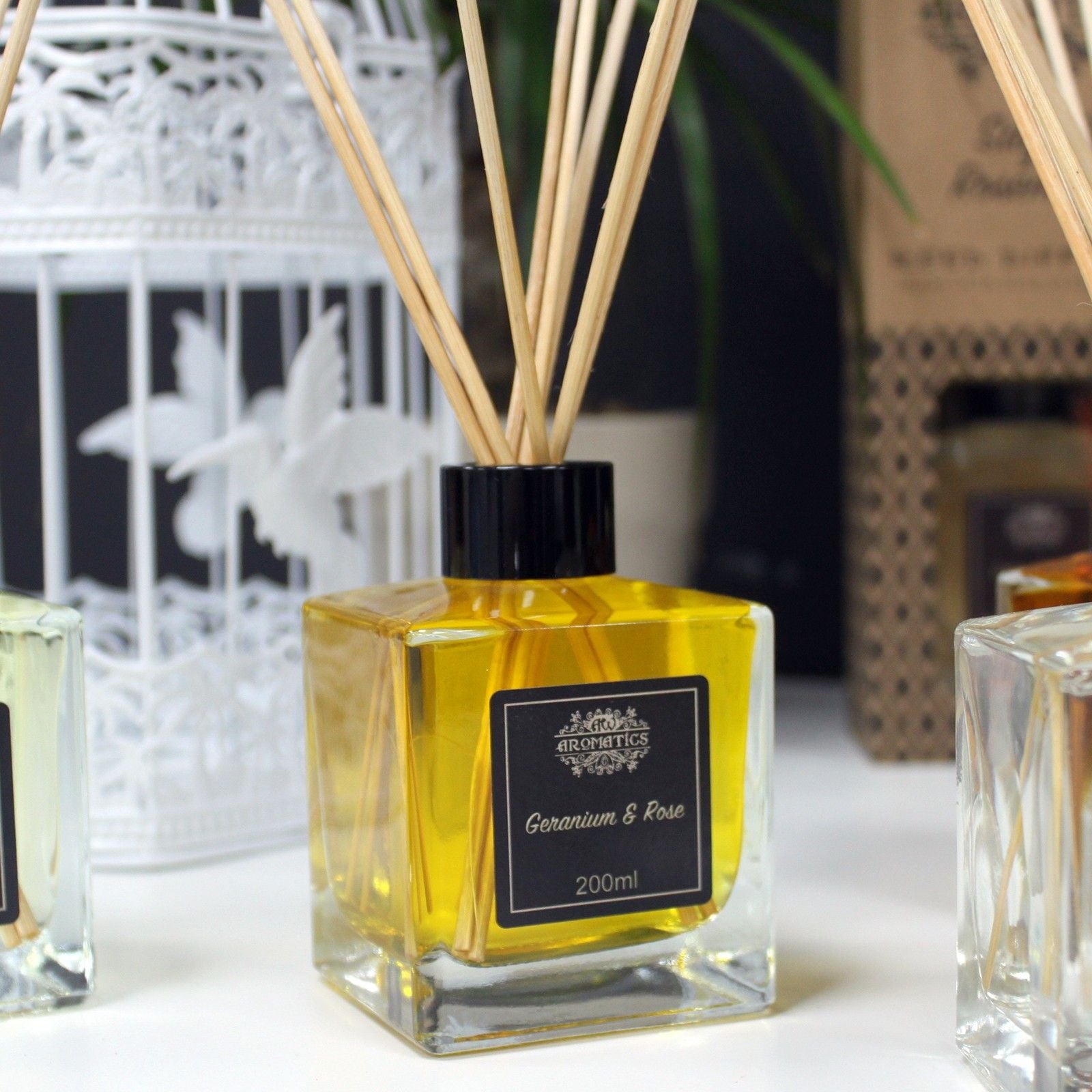 Reed Diffuser 200 ml – Geranium & Rose