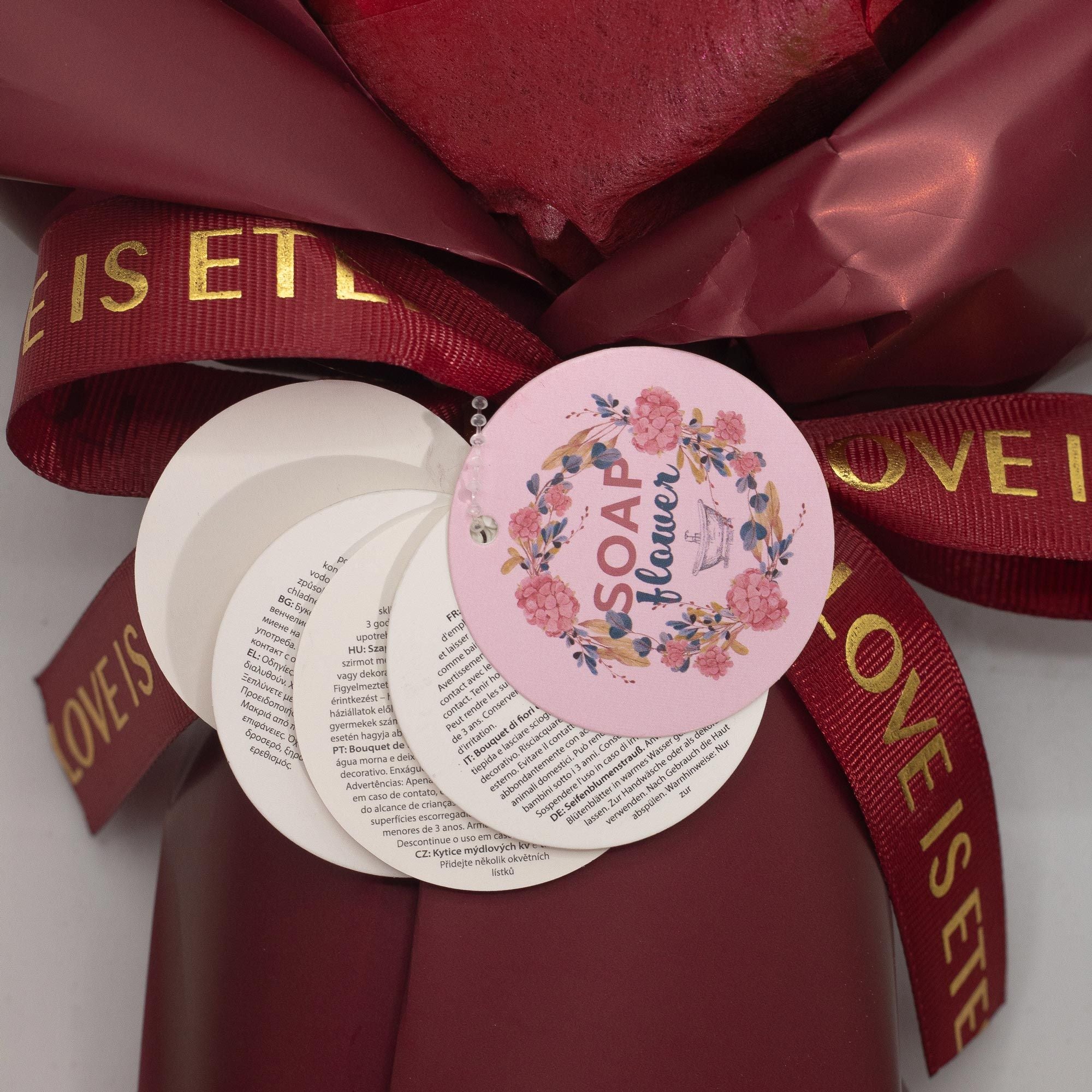 Stor bukett röda rosor - Kärleken är evig - Presentkort