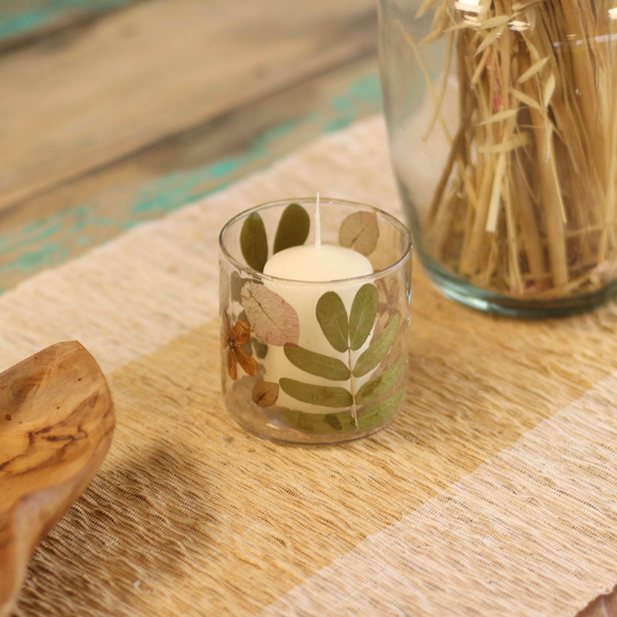 Natural Floral Glass Straight Candle Holder – Primavera