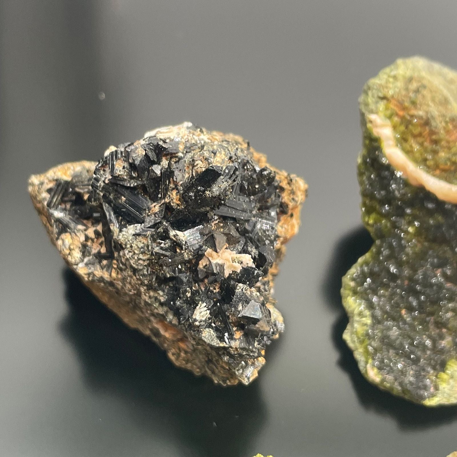 Mineral Specimens - Epidote (Approx. 10 Pieces per Tray)