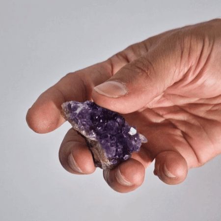 Kleine natürliche hochgradige Amethystdruse